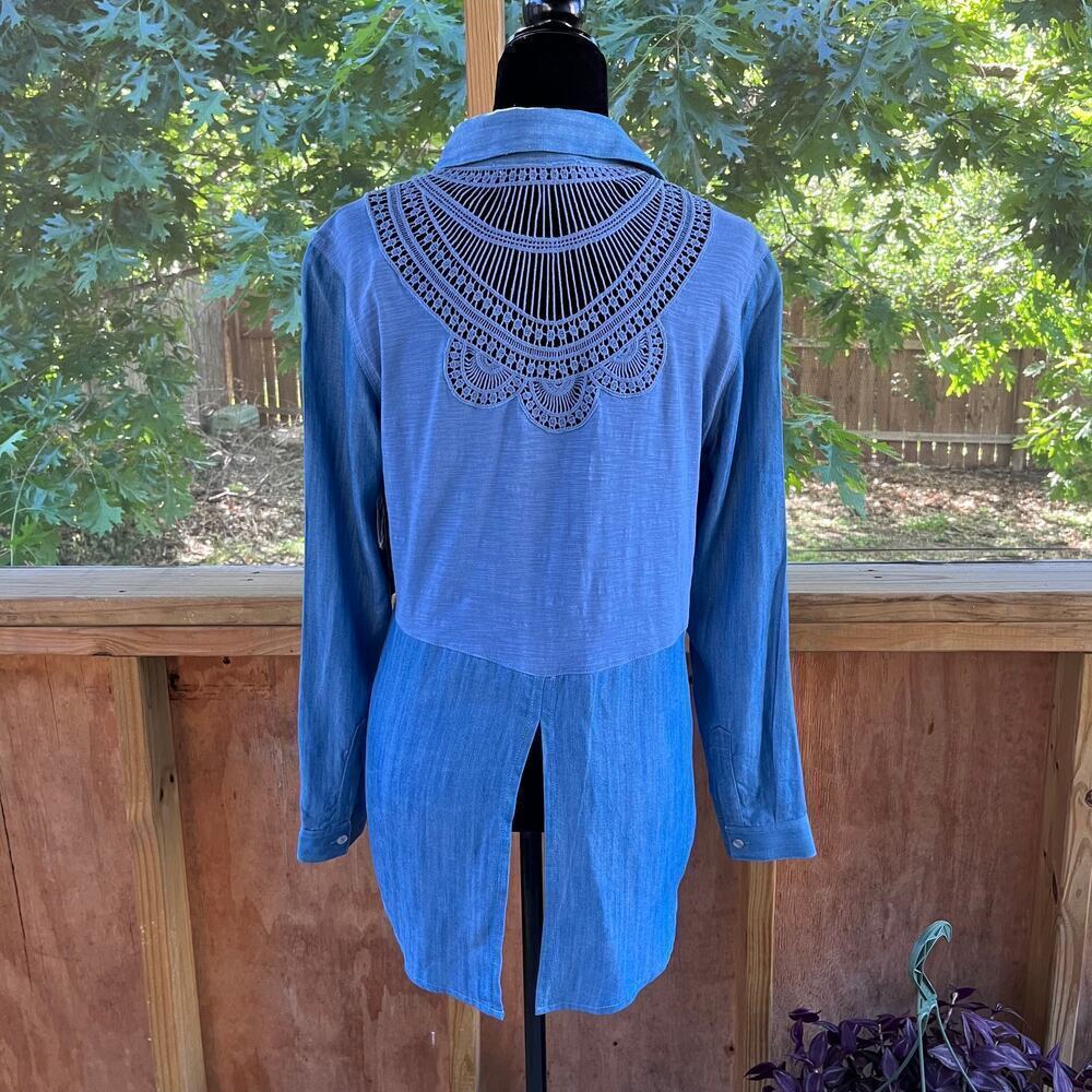 Bianca Nygard Women's Blue Chambray Blouse Embellished Size S. NEW